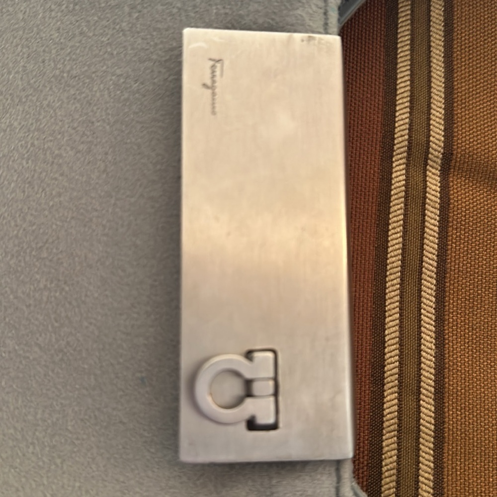 Ferragamo gray fabric purse - Picture 9 of 9